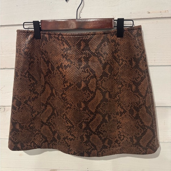 ASTR Tan and Brown Snake Print Skirt in size small - Picture 9 of 13